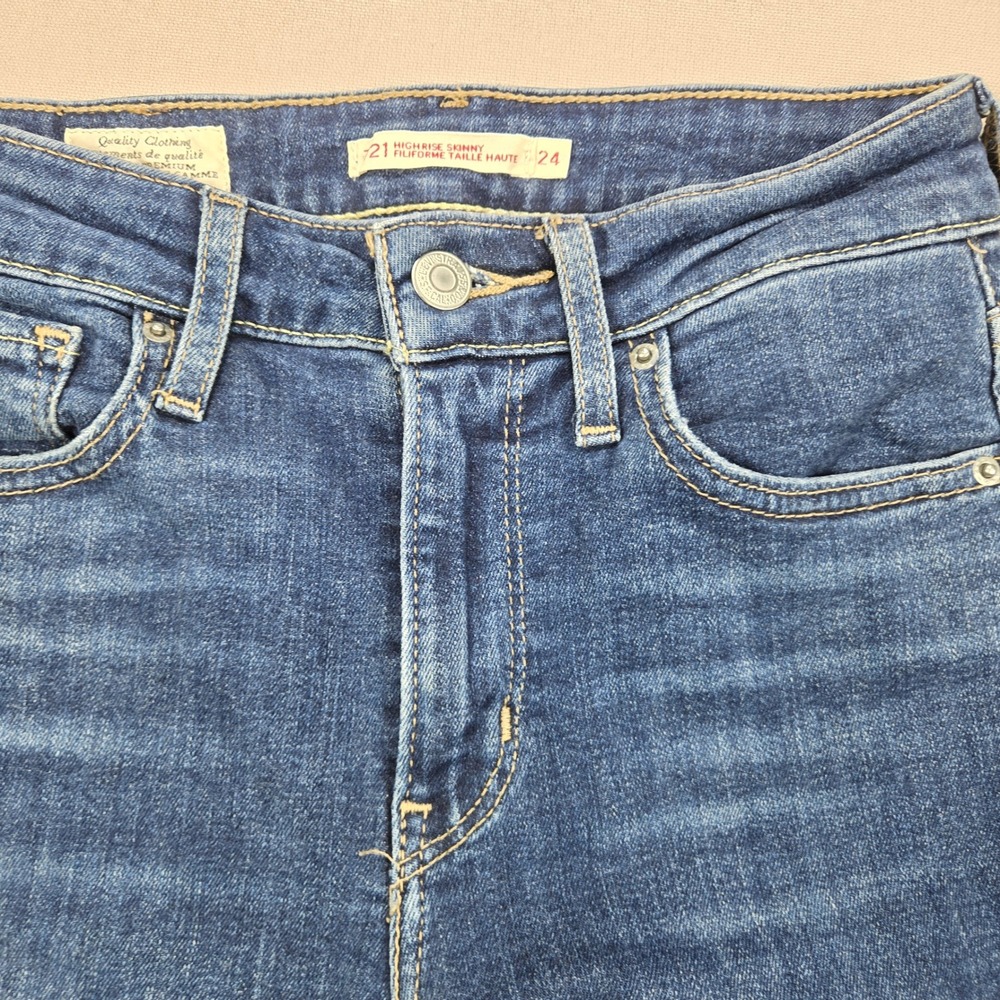 Levi's 721 Big E‎ High Rise Skinny Distressed Dark Wash Blue Womens Size 24x30 - Picture 8 of 16